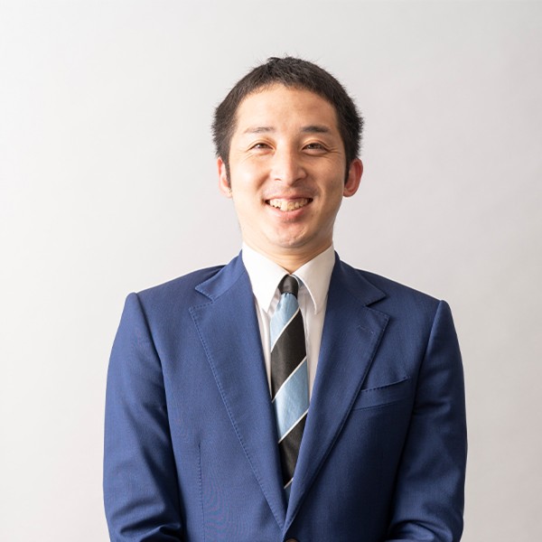 お客様から信頼されるよう、日々勉強し、努力し続けます。